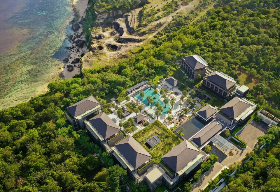 Direct Beach Access Villas in Uluwatu for Pet Owners on Rainy Season Stay