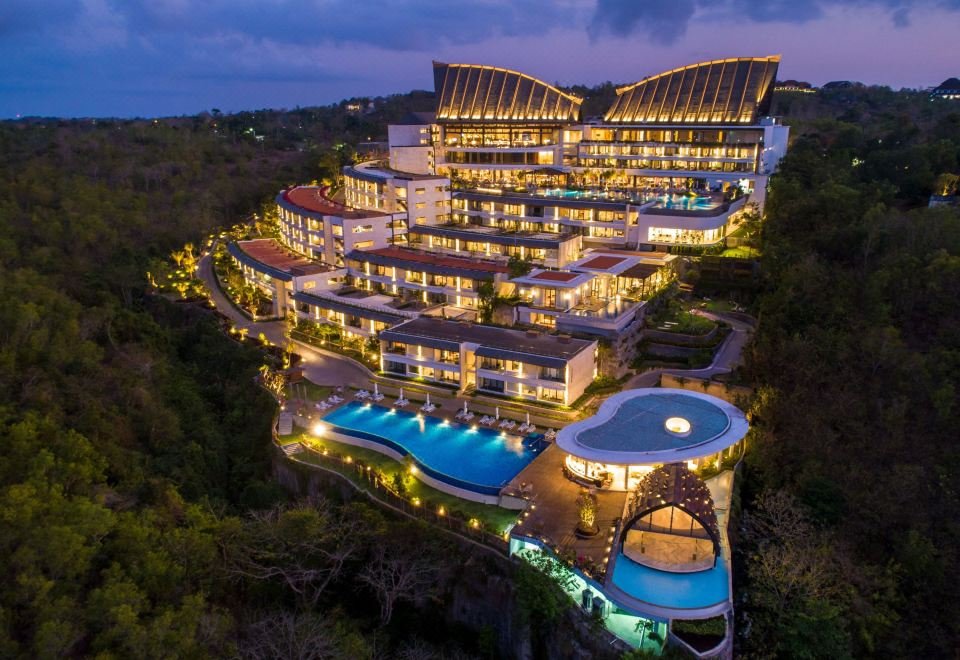 Renaissance Bali Uluwatu Resort modern facilities