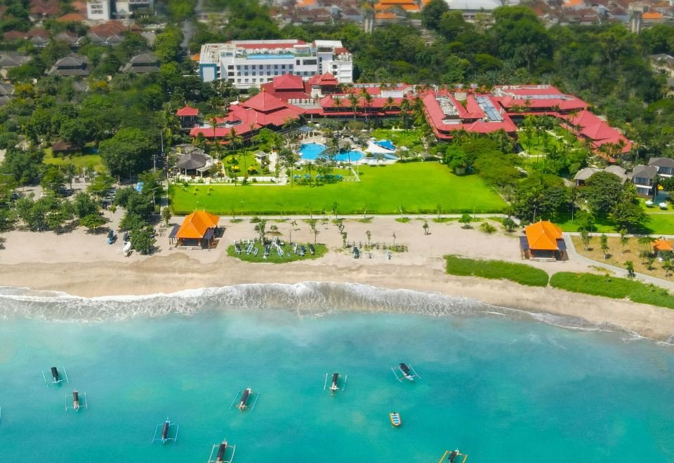 Holiday Inn Resort Baruna Bali pool