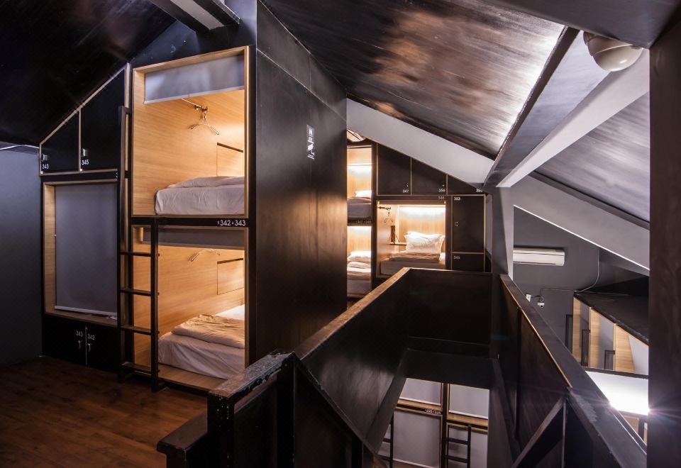 M Boutique Hostel Kerobokan