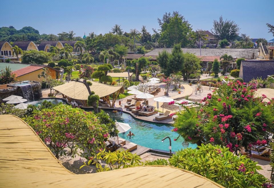 Gili Hotels with the Famous Ocean Swing for Perfect Photos